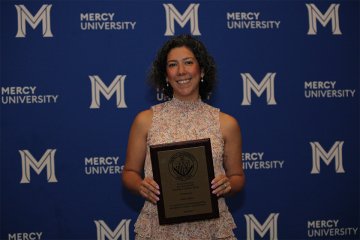Teaching excellence award recipient at 2026 Faculty Recognition Ceremomony